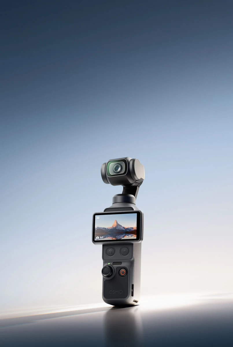 Официальный рендер DJI Osmo Pocket 4 — камера с поднятым подвесом